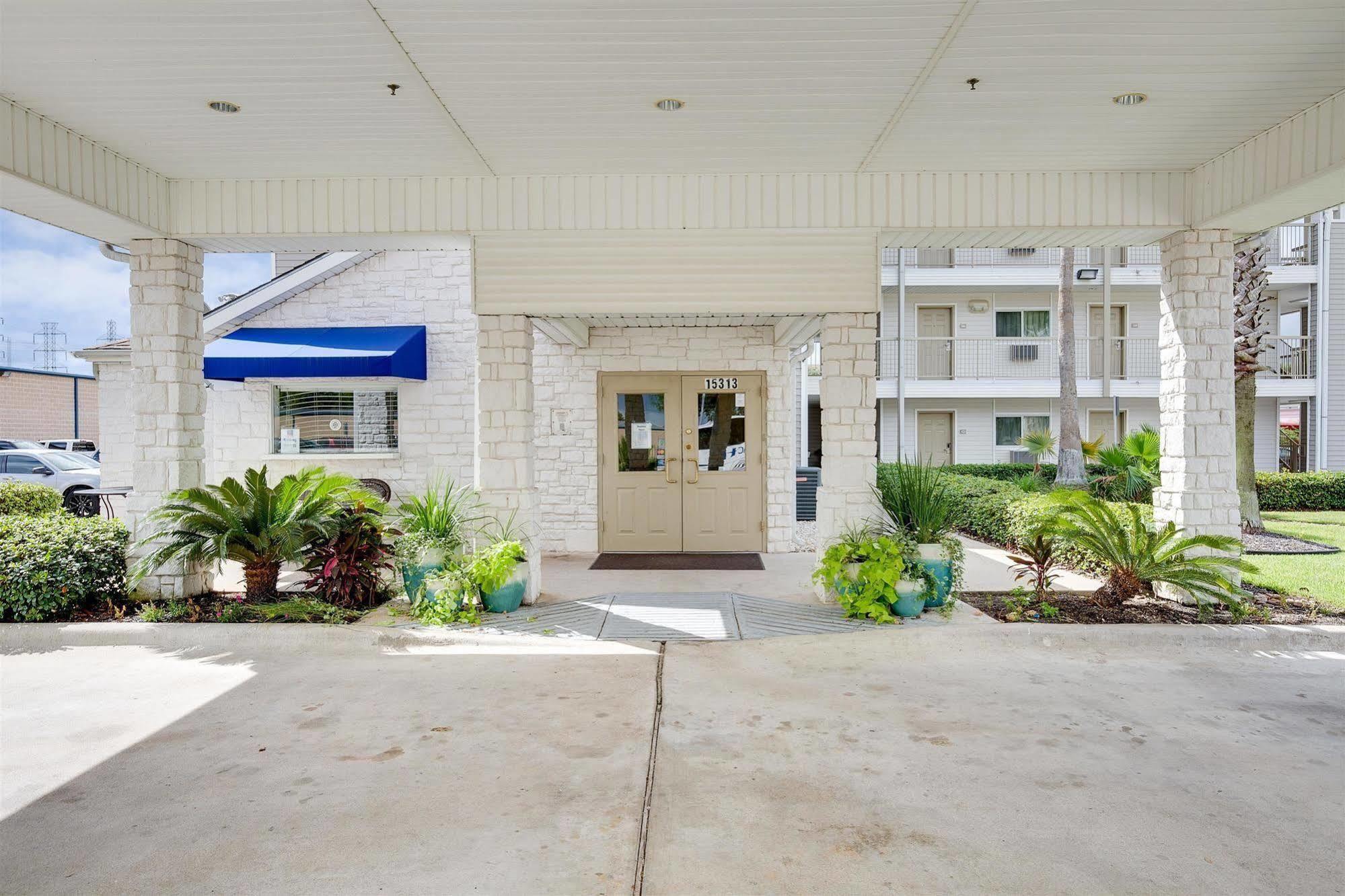 Studio 6-Houston, Tx - Clear Lake Hotel Friendswood Exterior photo