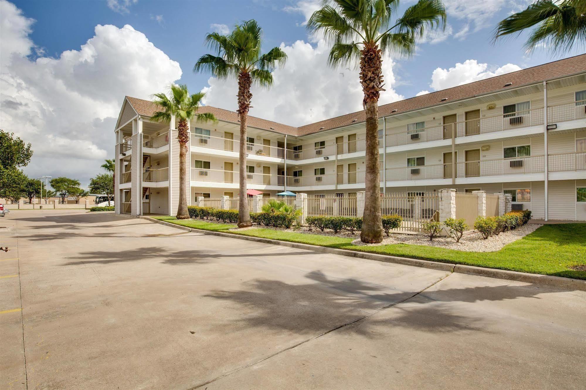 Studio 6-Houston, Tx - Clear Lake Hotel Friendswood Exterior photo