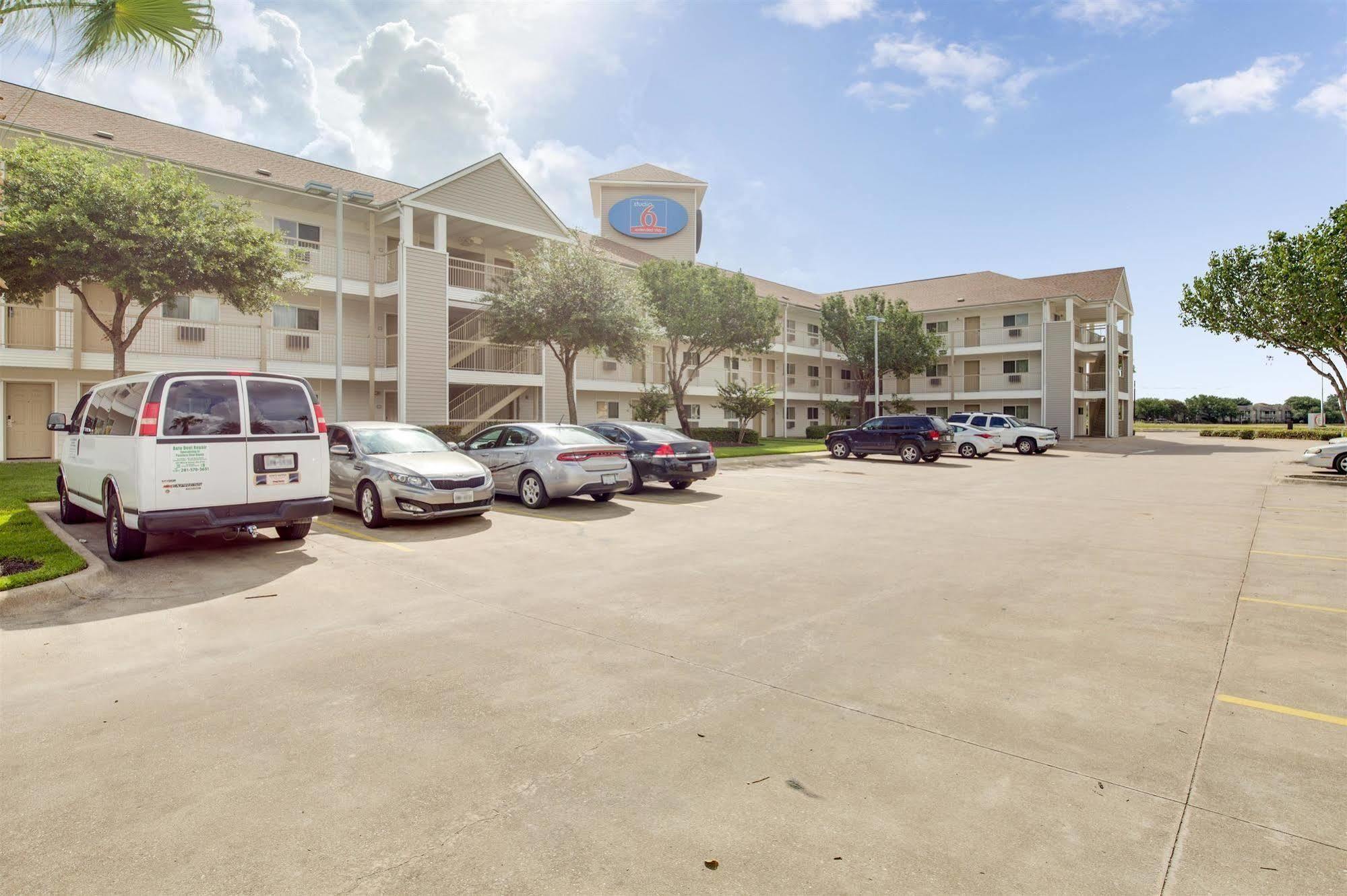 Studio 6-Houston, Tx - Clear Lake Hotel Friendswood Exterior photo